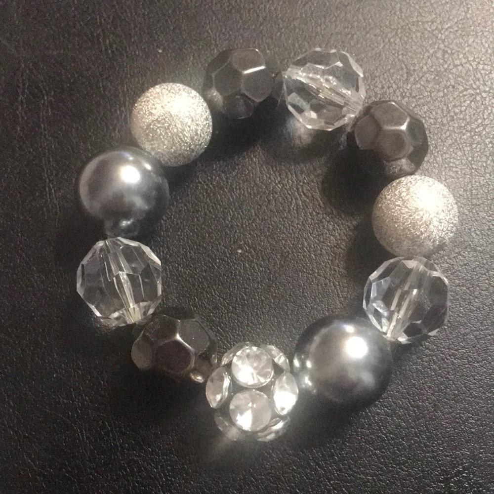 Chic Black and Silver Beaded Bracelet